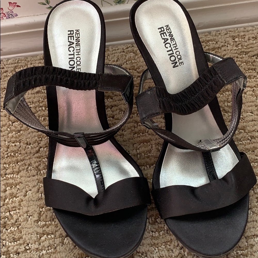 Kenneth Cole beautiful heels!